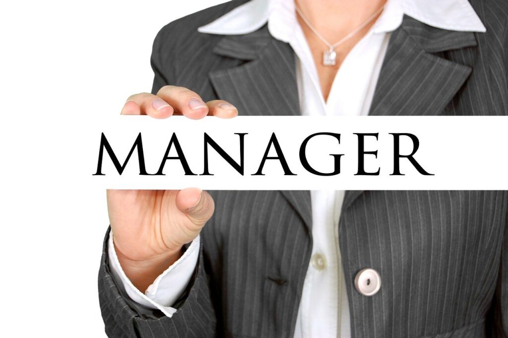 manager, businesswoman, executive-454866.jpg